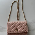Chanel AP4241 Classic Wallet On Chain Grained Shiny Calfskin Pink