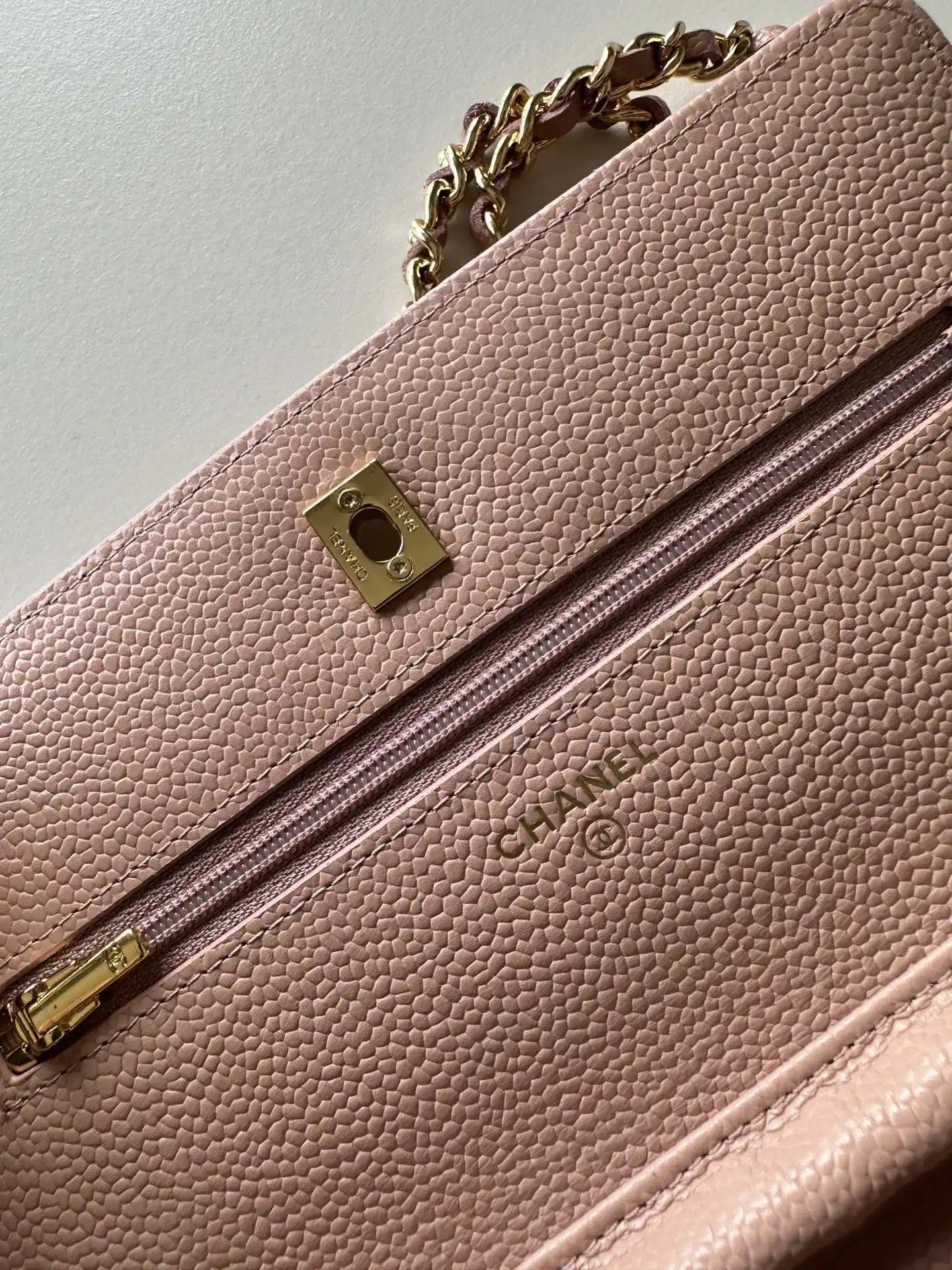 Chanel AP4241 Classic Wallet On Chain Grained Shiny Calfskin Pink