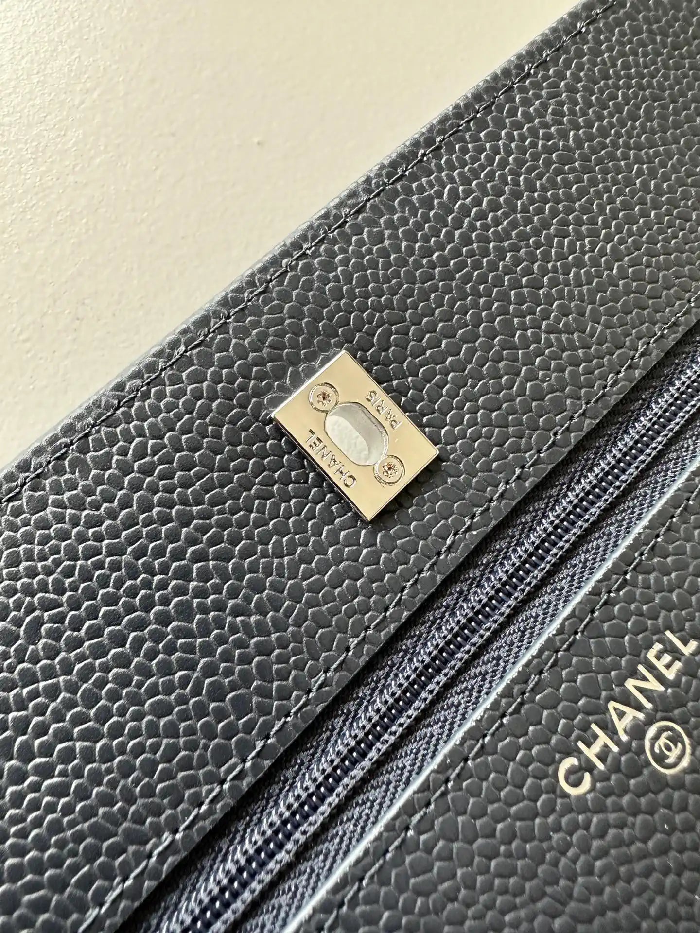 Chanel AP4241 Classic Wallet On Chain Grained Shiny Calfskin Navy Blue