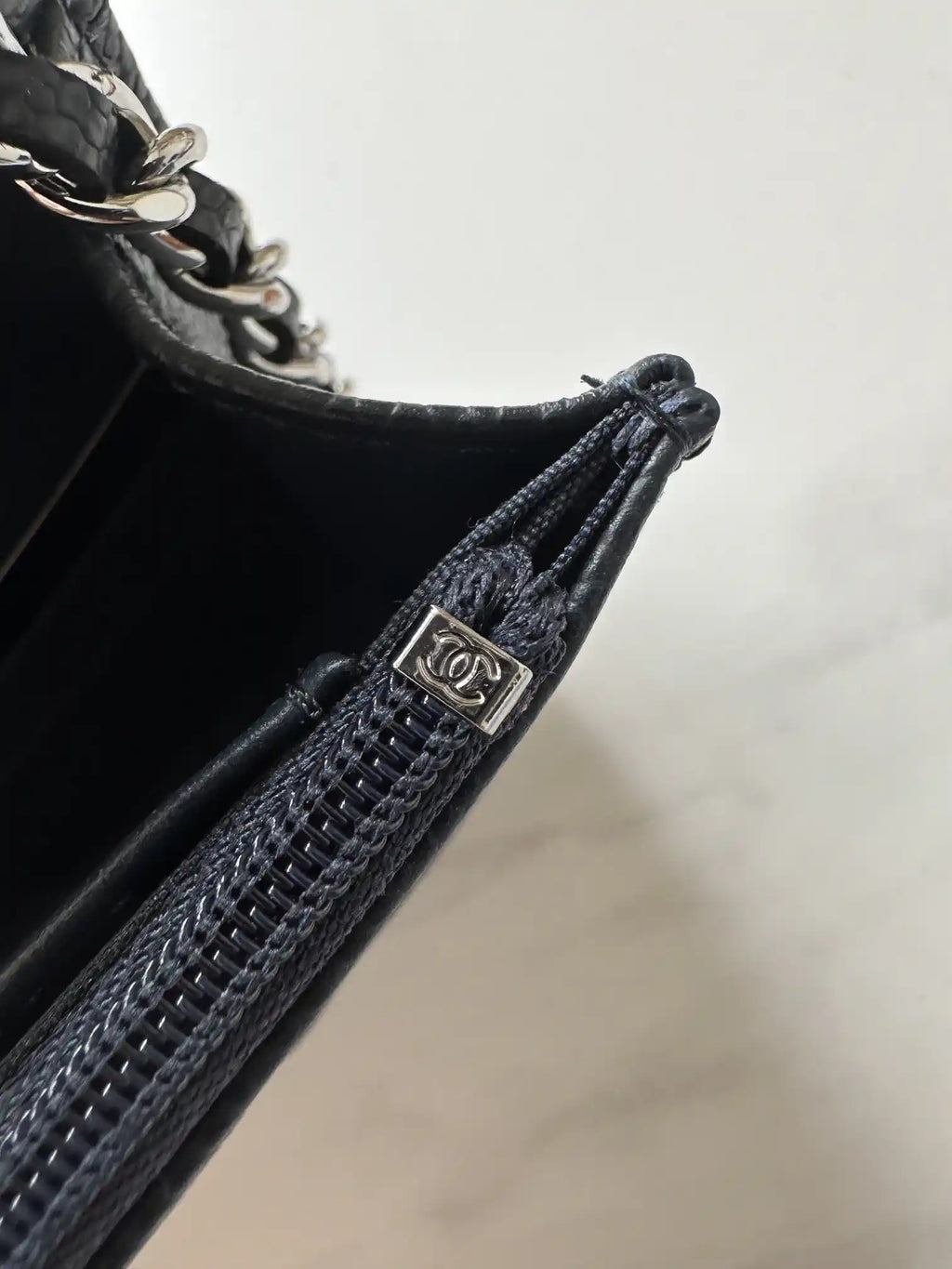 Chanel AP4241 Classic Wallet On Chain Grained Shiny Calfskin Navy Blue
