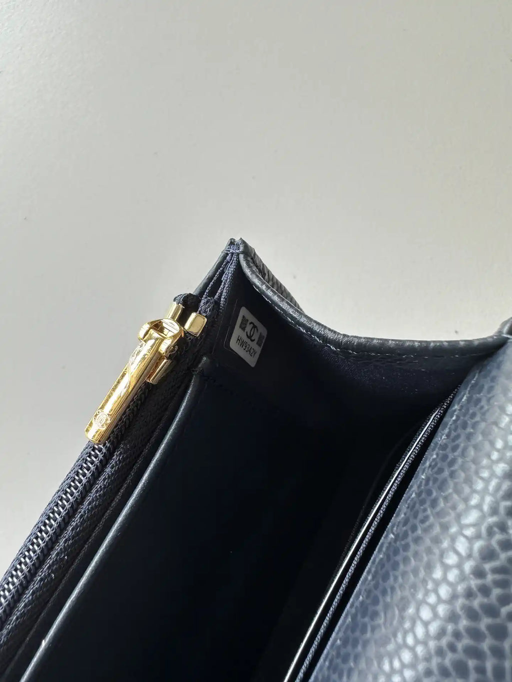Chanel AP4241 Classic Wallet On Chain Grained Shiny Calfskin Navy Blue