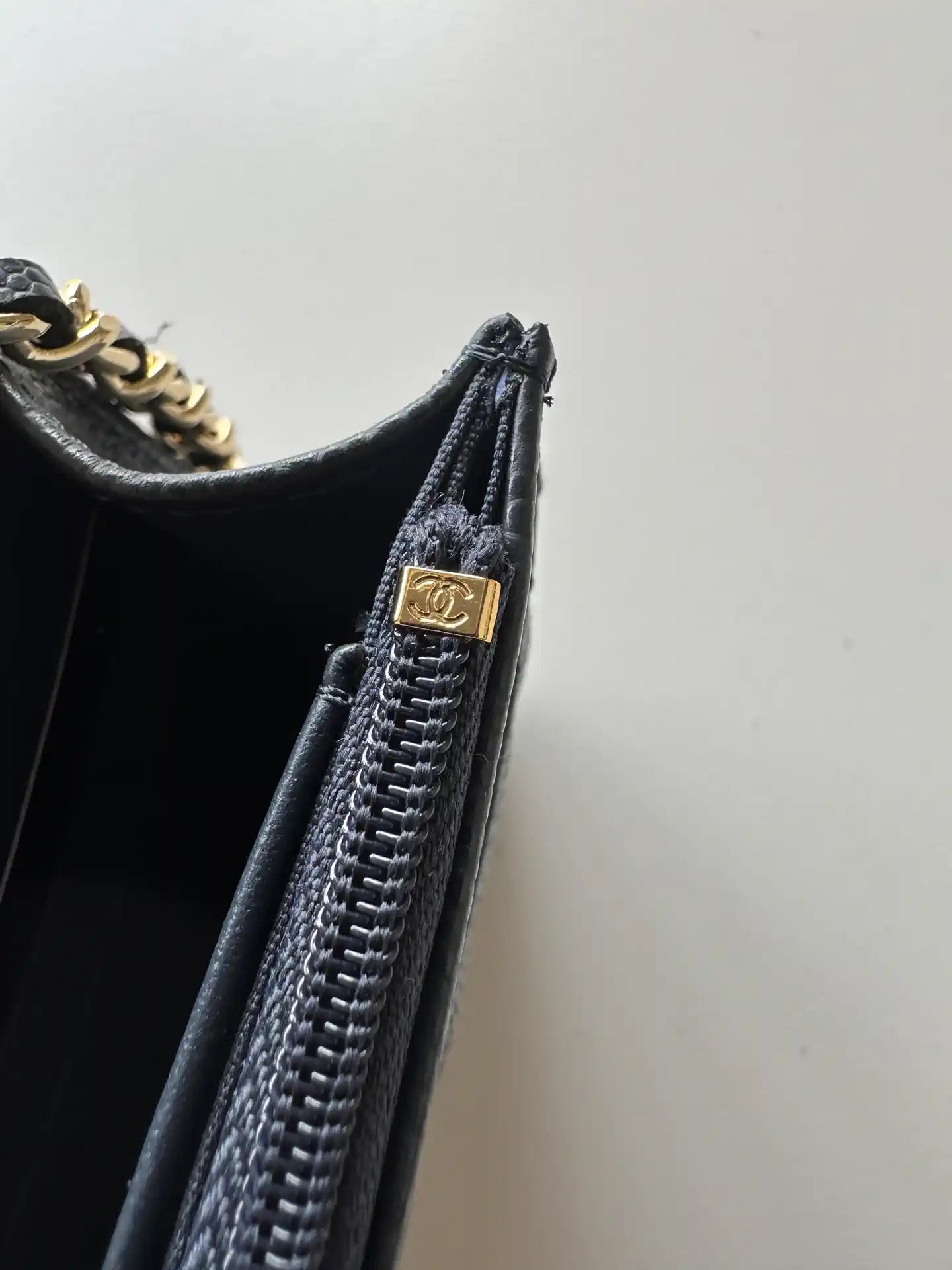 Chanel AP4241 Classic Wallet On Chain Grained Shiny Calfskin Navy Blue
