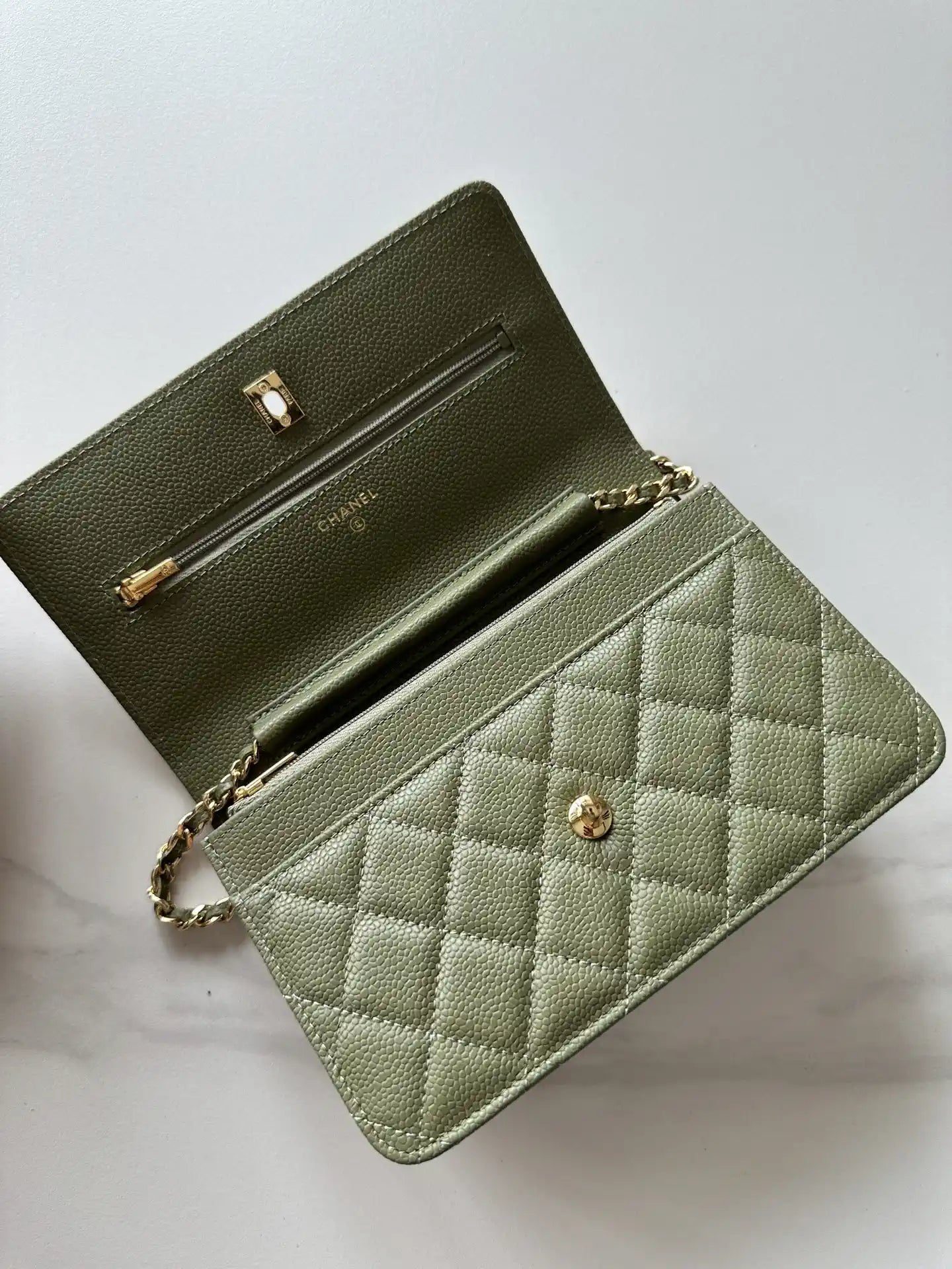 Chanel AP4241 Classic Wallet On Chain Grained Shiny Calfskin bronze green