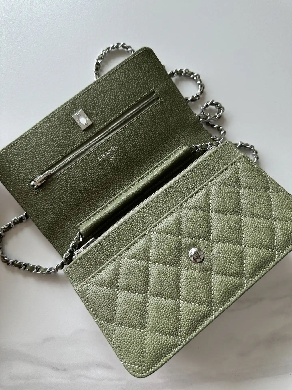 Chanel AP4241 Classic Wallet On Chain Grained Shiny Calfskin bronze green