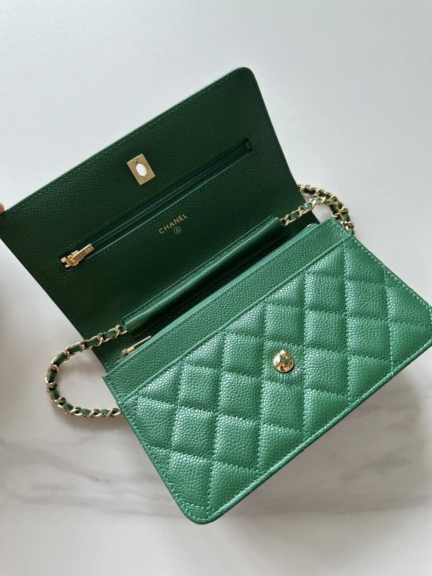 Chanel AP4241 Classic Wallet On Chain Grained Shiny Calfskin Deep Green