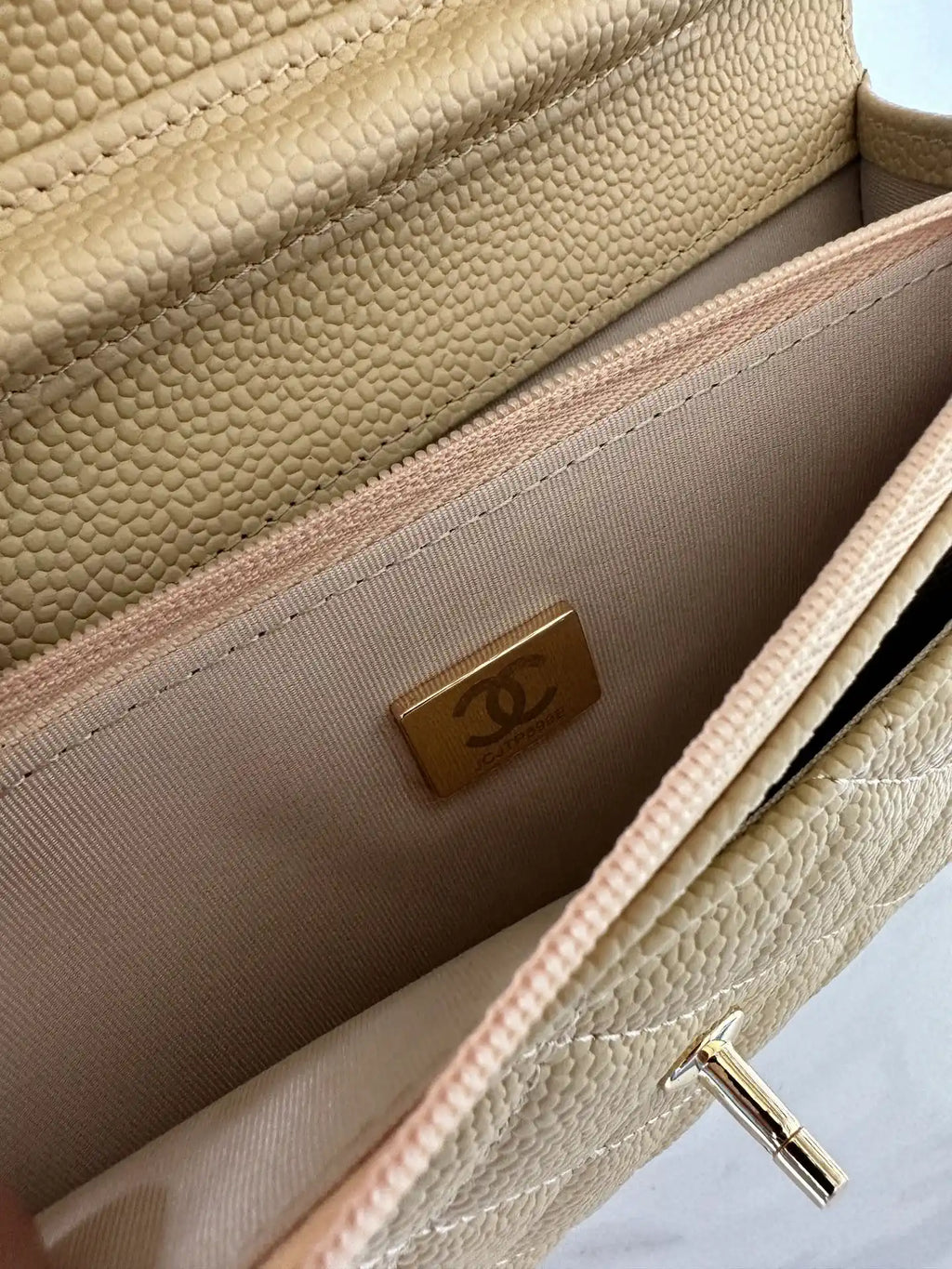 Chanel AP4241 Classic Wallet On Chain Grained Shiny Calfskin Apricot