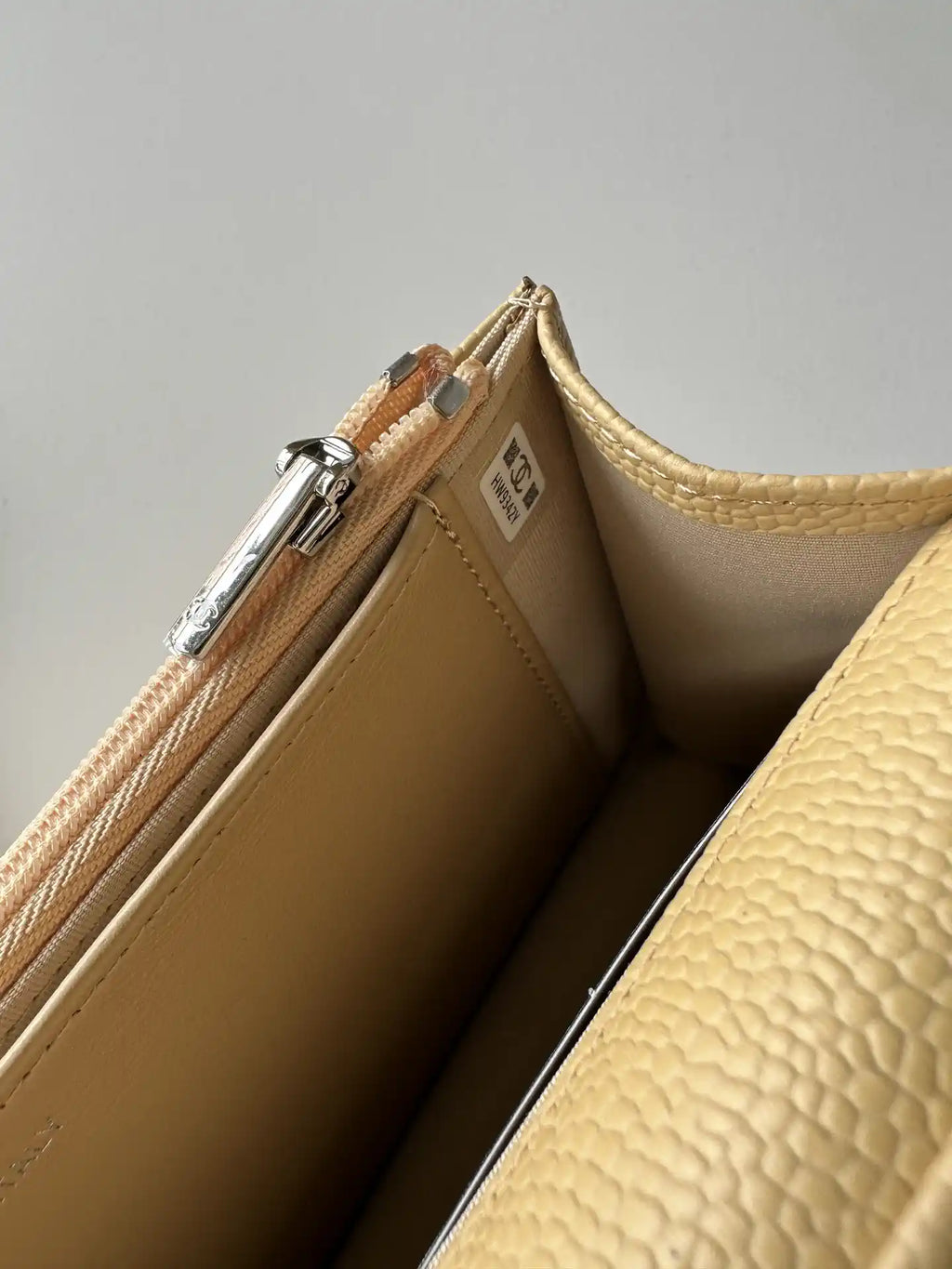 Chanel AP4241 Classic Wallet On Chain Grained Shiny Calfskin Apricot