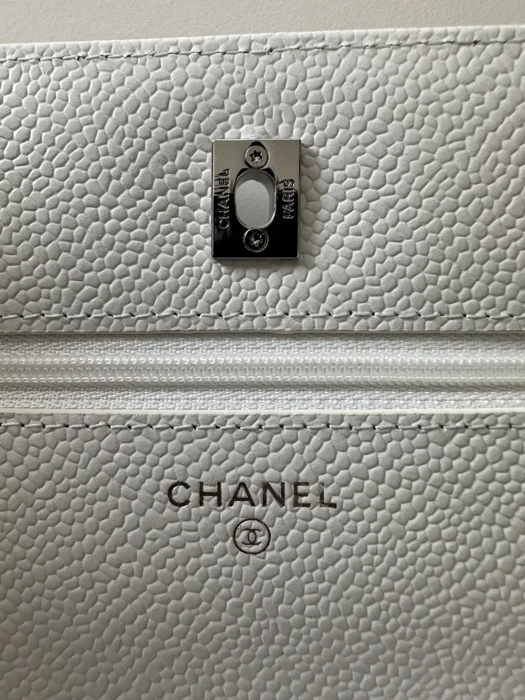 Chanel AP4241 Classic Wallet On Chain Grained Shiny Calfskin White