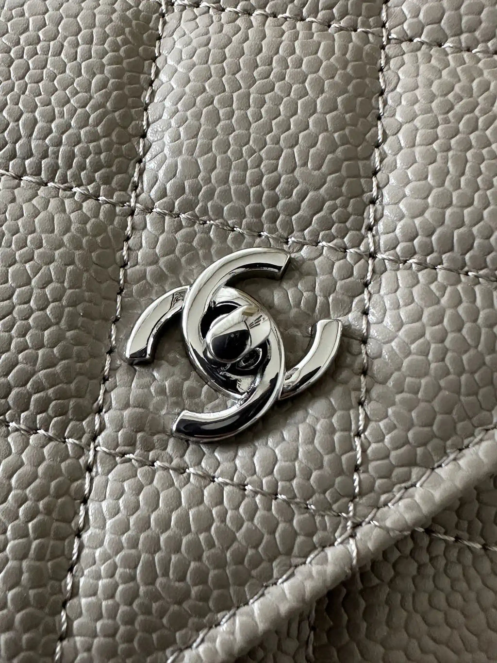 Chanel AP4241 Classic Wallet On Chain Grained Shiny Calfskin Gray