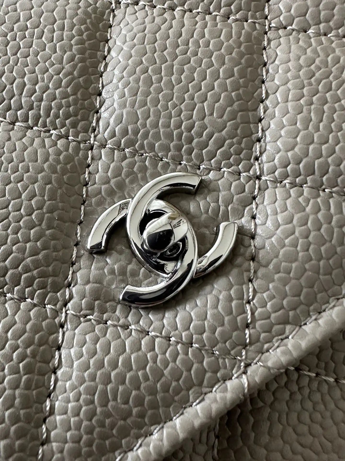 Chanel AP4241 Classic Wallet On Chain Grained Shiny Calfskin Gray