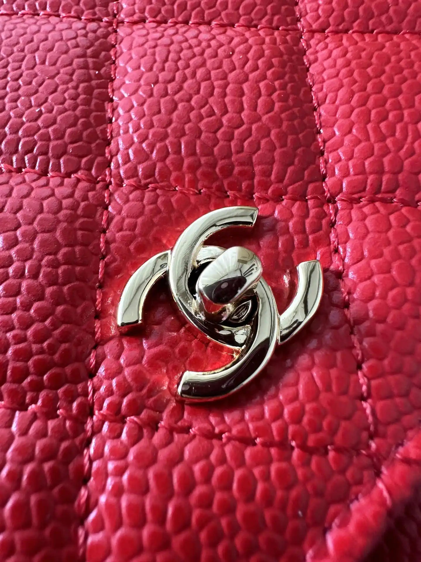 Chanel AP4241 Classic Wallet On Chain Grained Shiny Calfskin Red