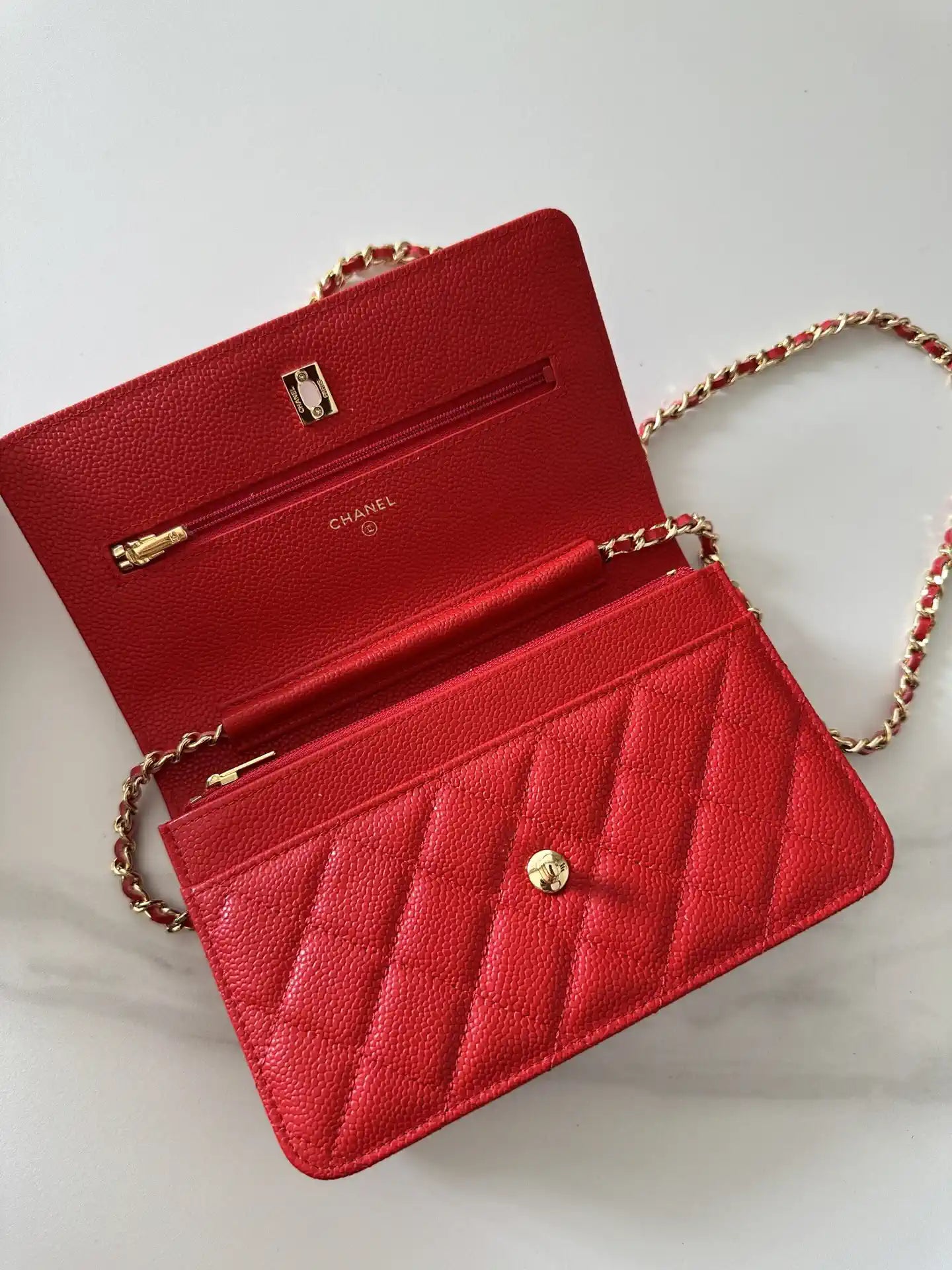 Chanel AP4241 Classic Wallet On Chain Grained Shiny Calfskin Red