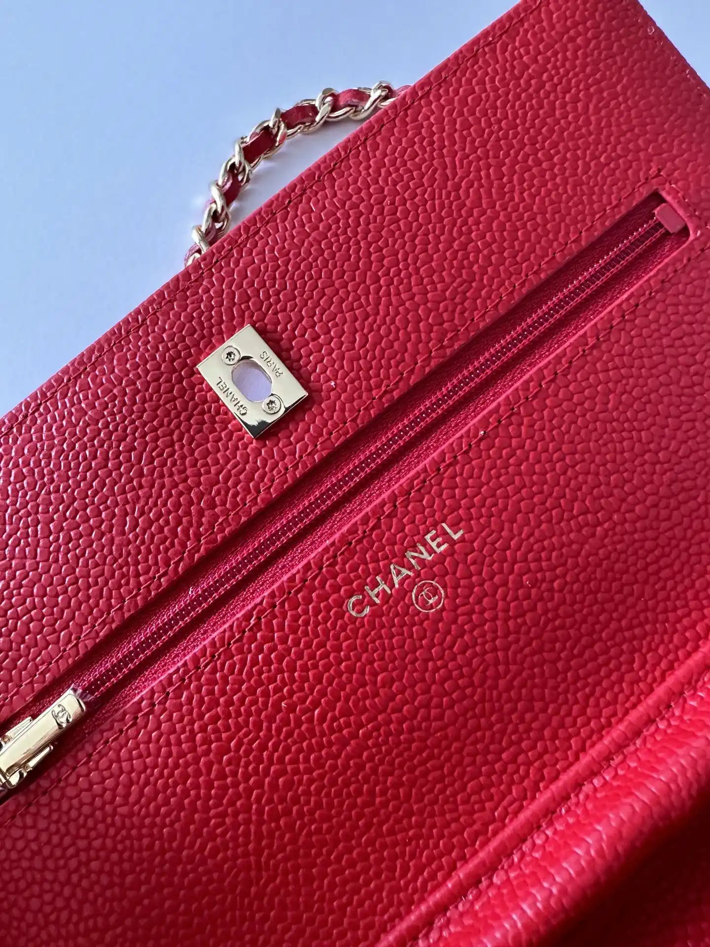 Chanel AP4241 Classic Wallet On Chain Grained Shiny Calfskin Red