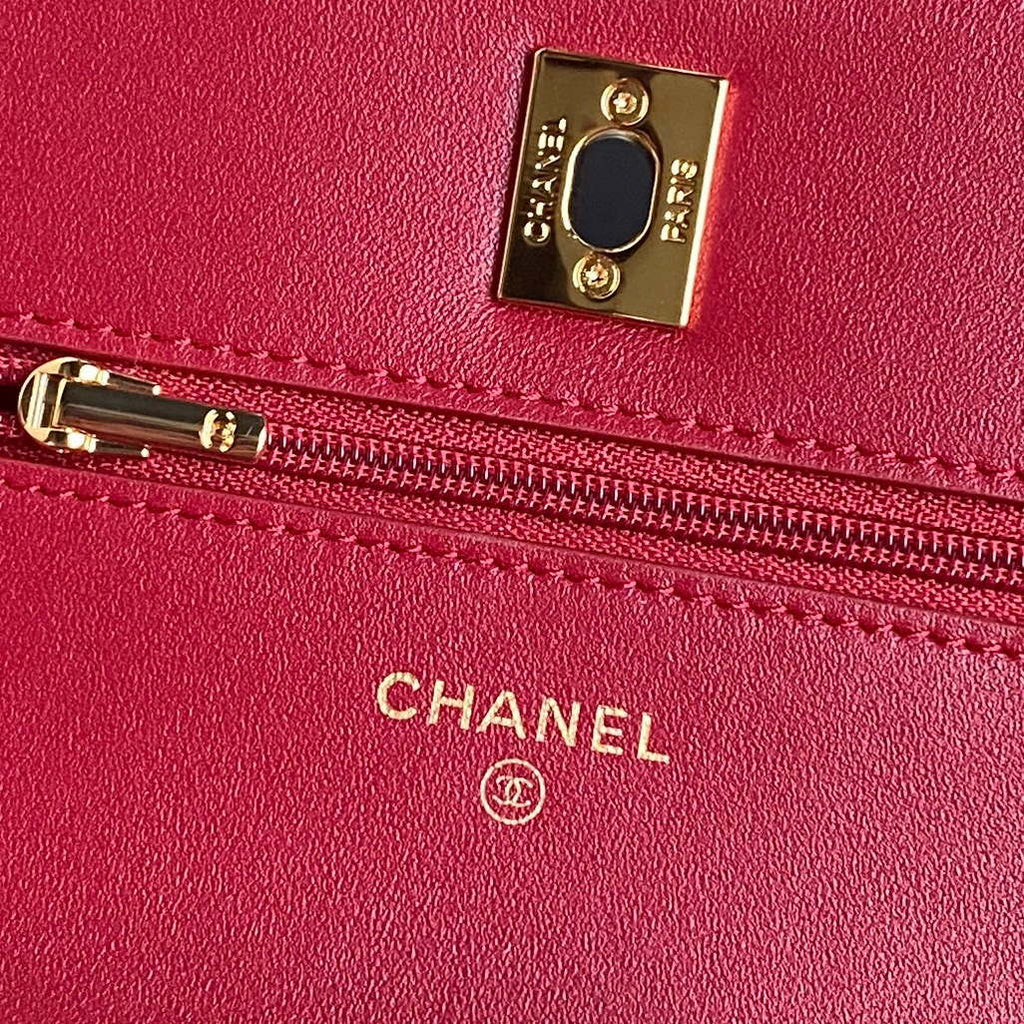 Chanel AP4282 19 Wallet On Chain Shiny Lambskin  Imitation Pearls & Gold-Tone Metal Red