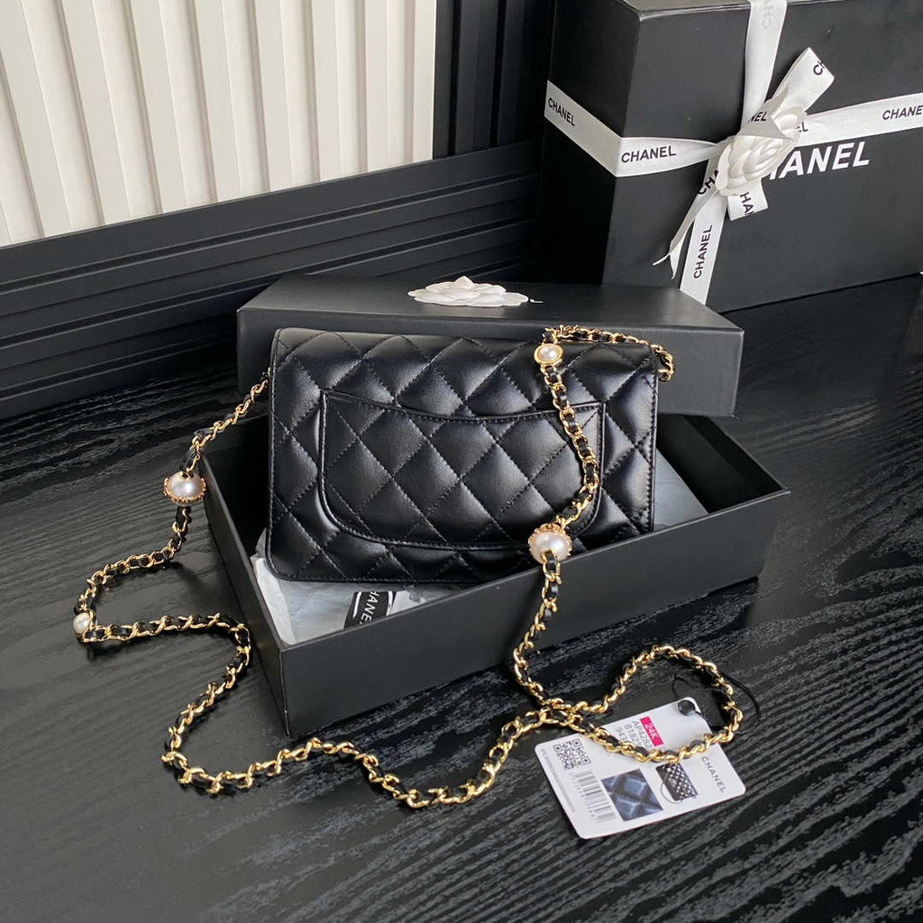 Chanel AP4282 19 Wallet On Chain Shiny Lambskin  Imitation Pearls & Gold-Tone Metal Black