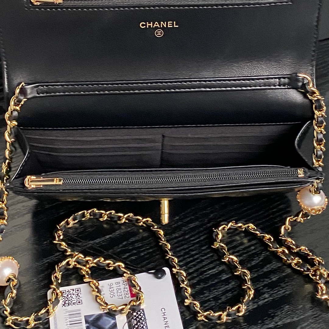 Chanel AP4282 19 Wallet On Chain Shiny Lambskin  Imitation Pearls & Gold-Tone Metal Black - Default Title - View 6