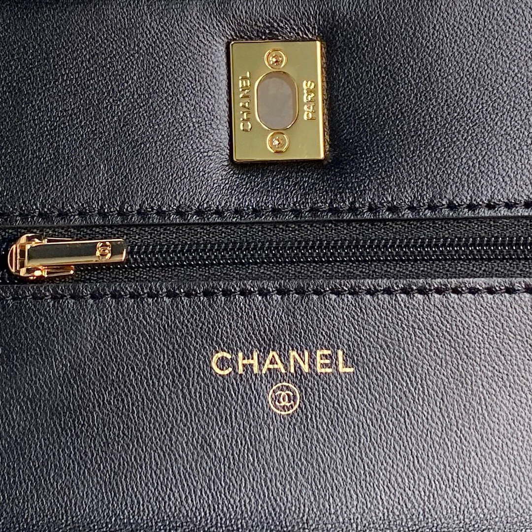 Chanel AP4282 19 Wallet On Chain Shiny Lambskin  Imitation Pearls & Gold-Tone Metal Black - Default Title - View 7