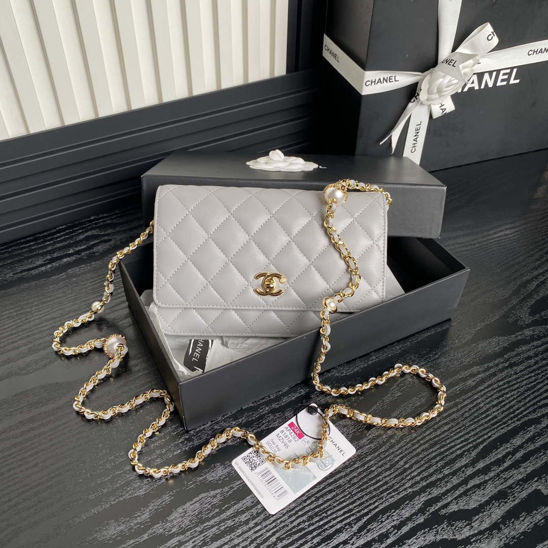 Chanel AP4282 19 Wallet On Chain Shiny Lambskin  Imitation Pearls & Gold-Tone Metal Gray - Default Title - View 1