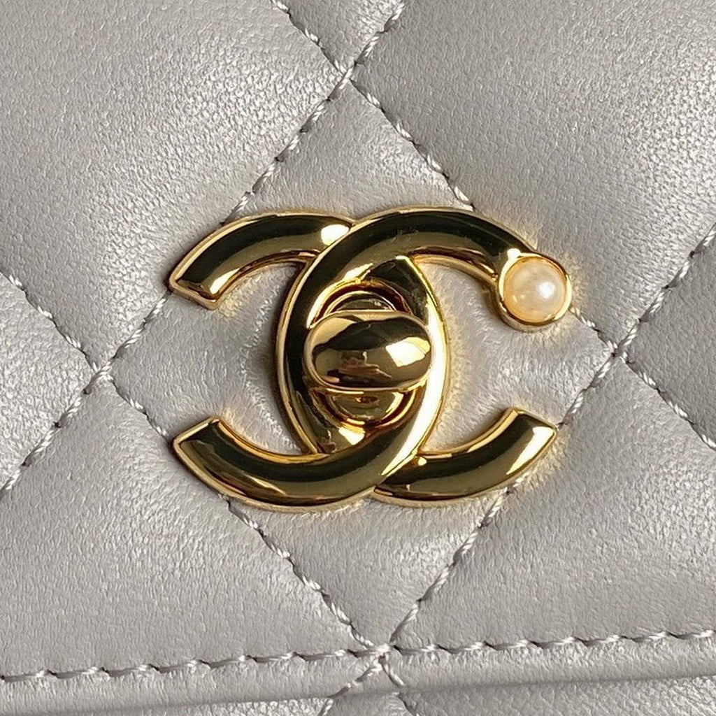 Chanel AP4282 19 Wallet On Chain Shiny Lambskin  Imitation Pearls & Gold-Tone Metal Gray