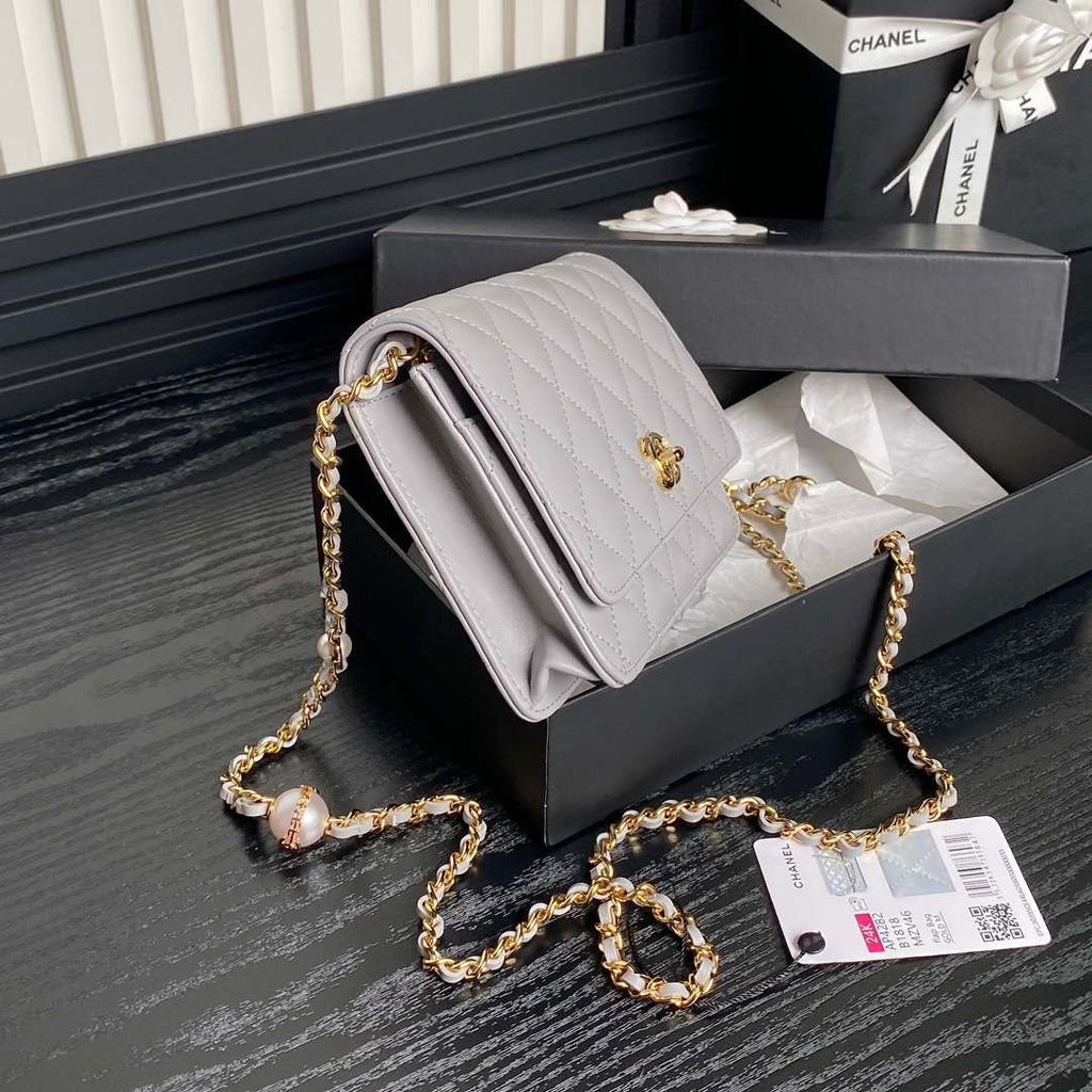 Chanel AP4282 19 Wallet On Chain Shiny Lambskin  Imitation Pearls & Gold-Tone Metal Gray