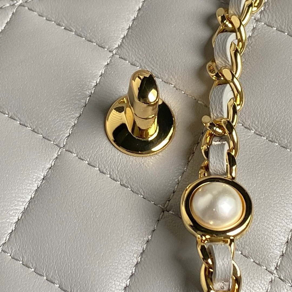 Chanel AP4282 19 Wallet On Chain Shiny Lambskin  Imitation Pearls & Gold-Tone Metal Gray