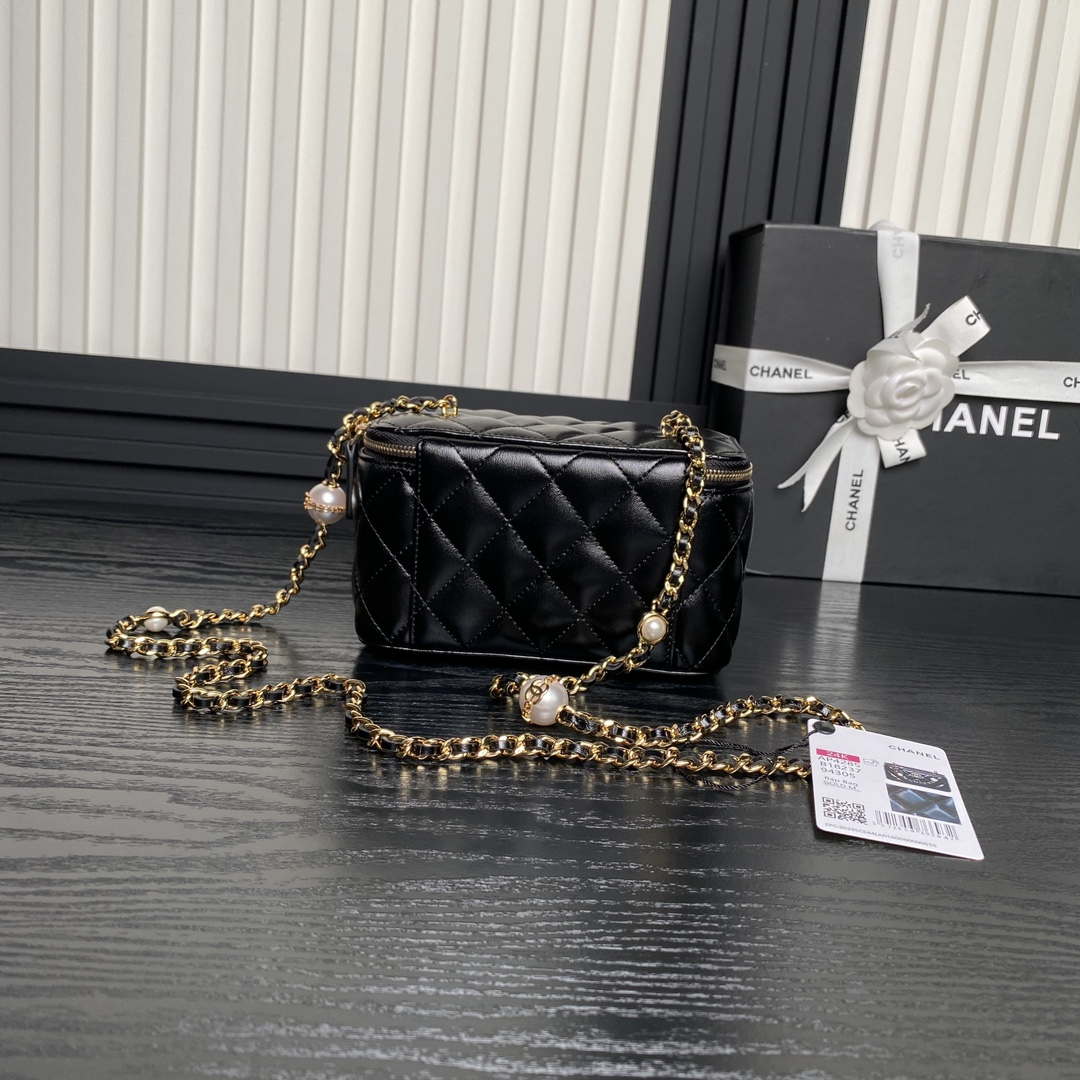 Chanel AP4285 Clutch Pearl with Chain Vanity Box bag Black