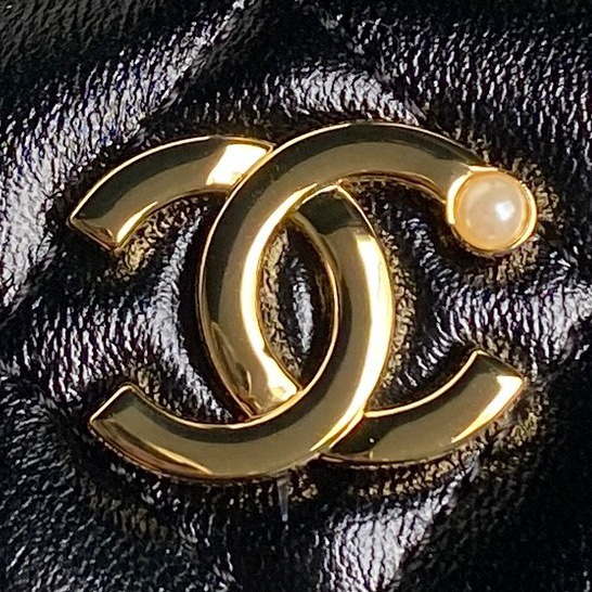 Chanel AP4285 Clutch Pearl with Chain Vanity Box bag Black - Default Title - View 3