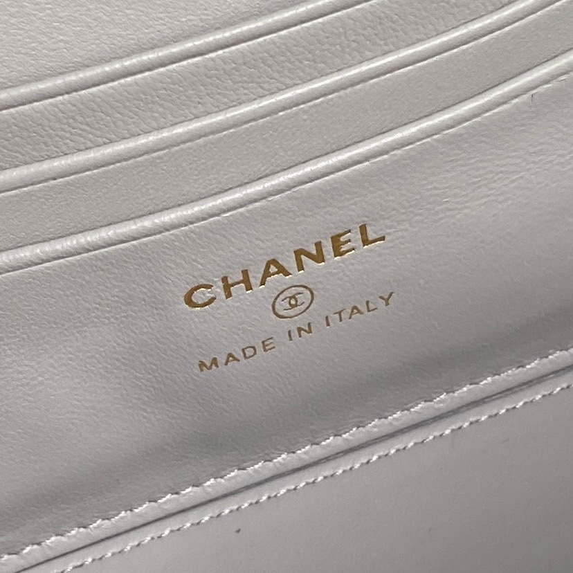Chanel AP4285 Clutch Pearl with Chain Vanity Box bag Gray