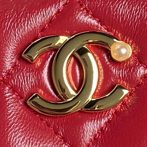 Chanel AP4285 Clutch Pearl with Chain Vanity Box bag Red - Default Title - View 3