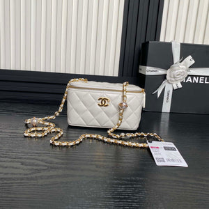 Chanel AP4285 Clutch Pearl with Chain Vanity Box bag White - Default Title - View 1