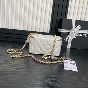 Chanel AP4285 Clutch Pearl with Chain Vanity Box bag White - Default Title - View 2