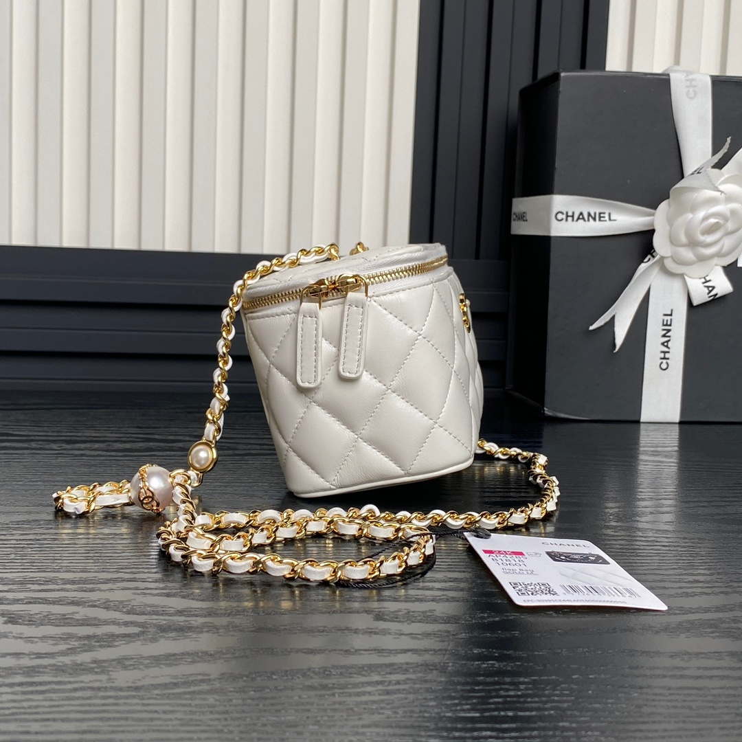 Chanel AP4285 Clutch Pearl with Chain Vanity Box bag White - Default Title - View 5