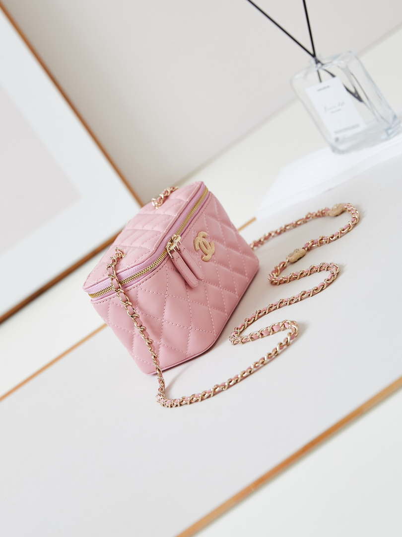 Chanel AP4301 Clutch Embossed Rhinestone with Chain Vanity Box bag Light Pink