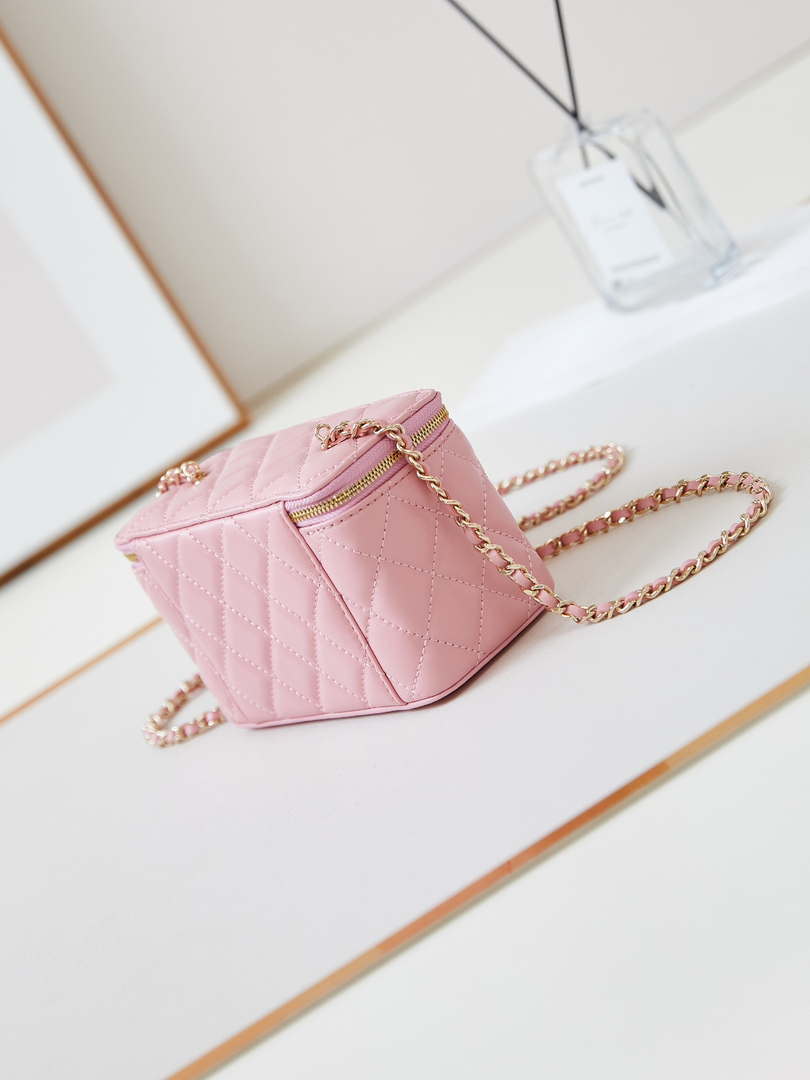 Chanel AP4301 Clutch Embossed Rhinestone with Chain Vanity Box bag Light Pink