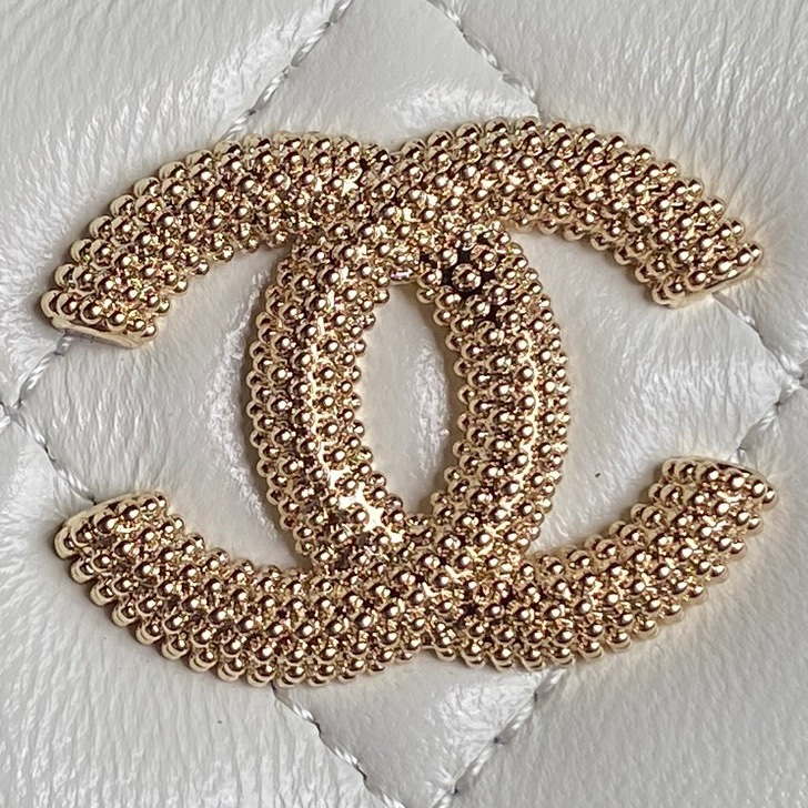 Chanel AP4301 Clutch Embossed Rhinestone with Chain Vanity Box bag White - Default Title - View 3