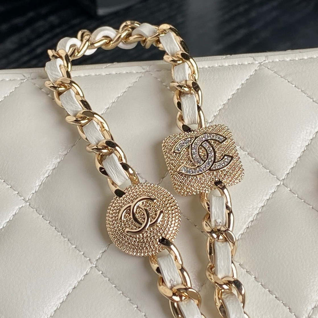 Chanel AP4301 Clutch Embossed Rhinestone with Chain Vanity Box bag White