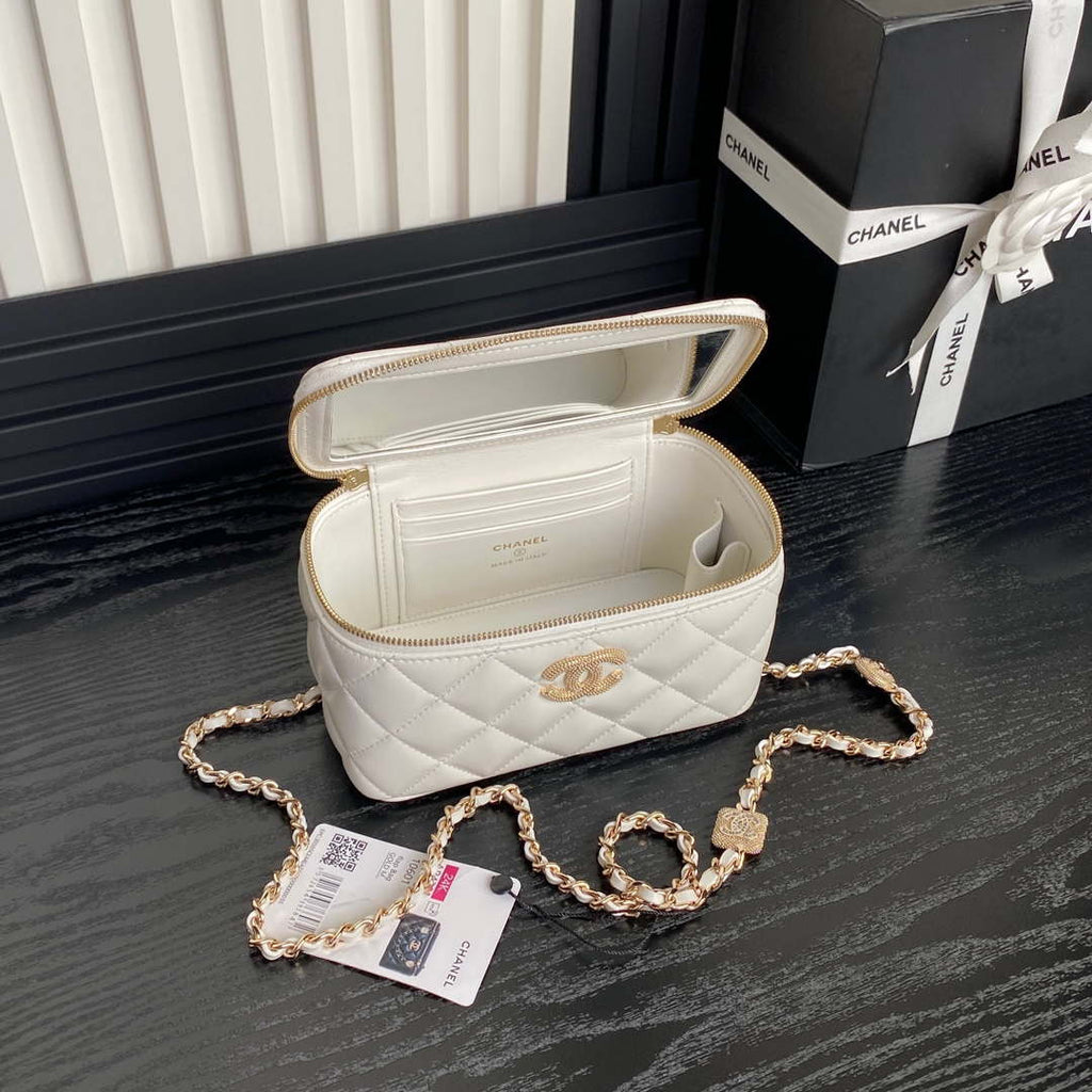 Chanel AP4301 Clutch Embossed Rhinestone with Chain Vanity Box bag White