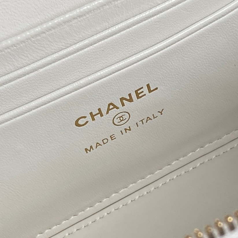 Chanel AP4301 Clutch Embossed Rhinestone with Chain Vanity Box bag White
