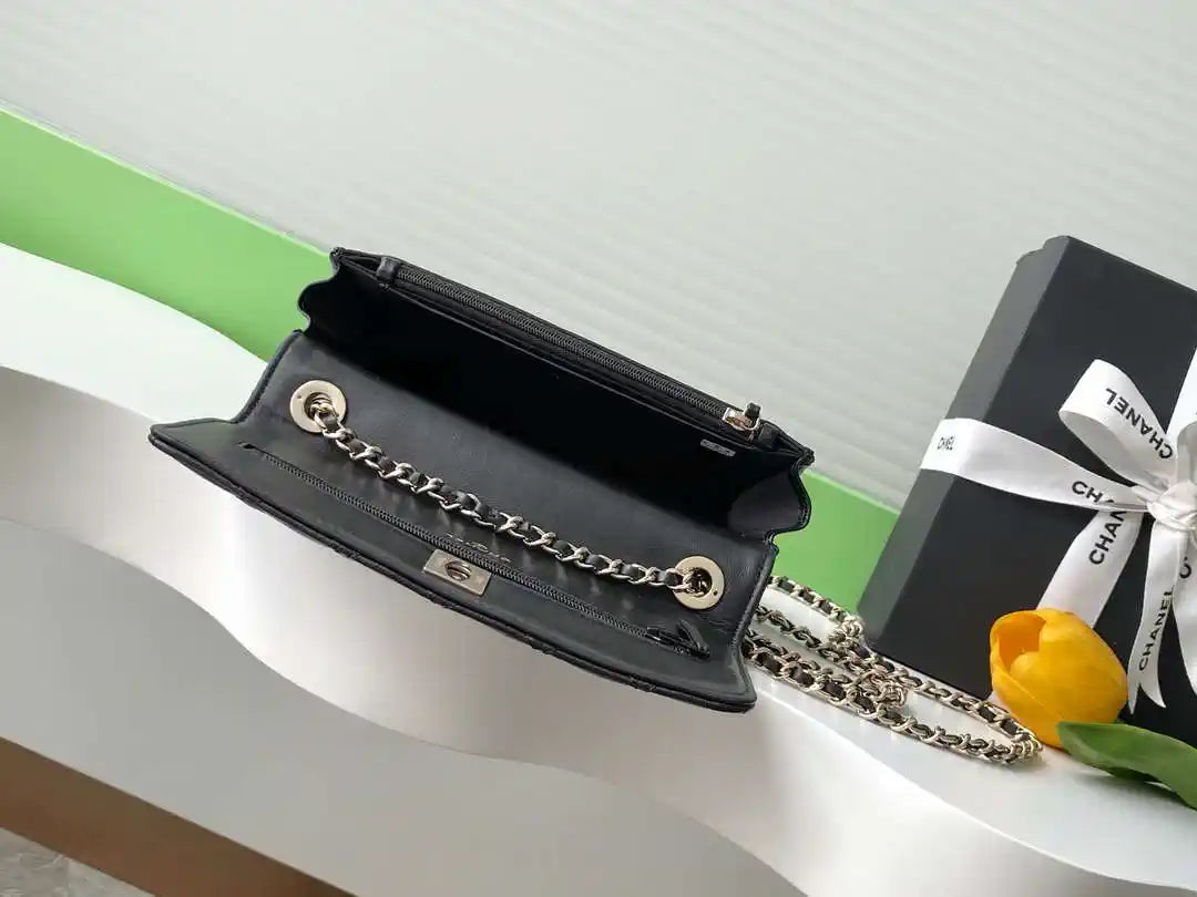 Chanel AP4323 Wallet On Chain Lambskin Diamant¨¦ Gold Black