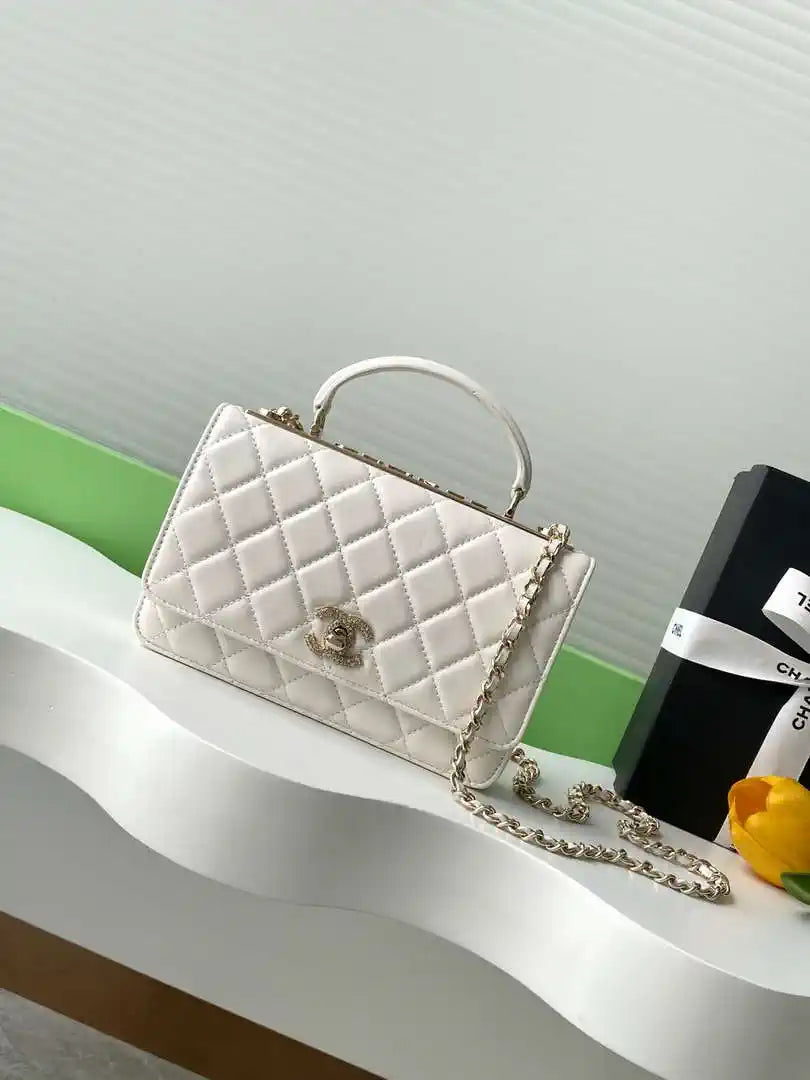 Chanel AP4323 Wallet On Chain Lambskin Diamant¨¦ Gold White