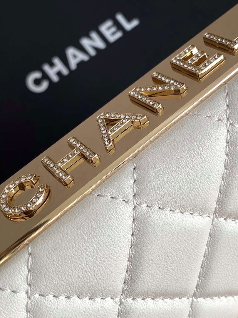 Chanel AP4323 Wallet On Chain Lambskin Diamant¨¦ Gold White