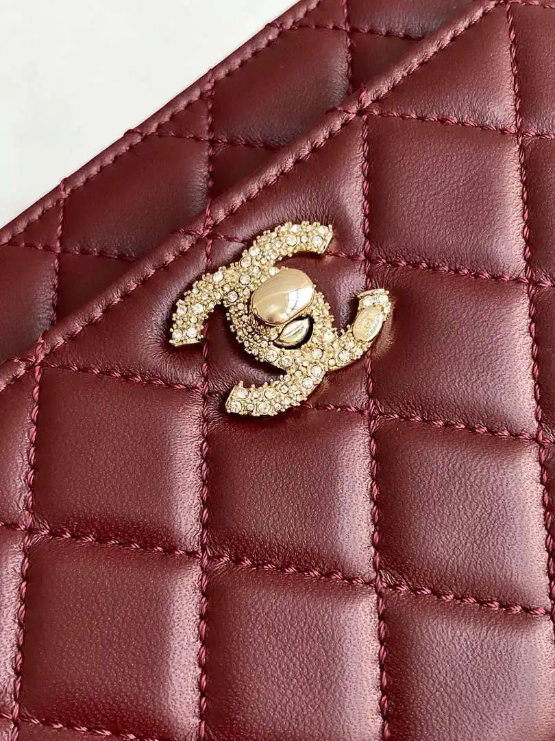 Chanel AP4323 Wallet On Chain Lambskin Diamant¨¦ Gold Wine Red