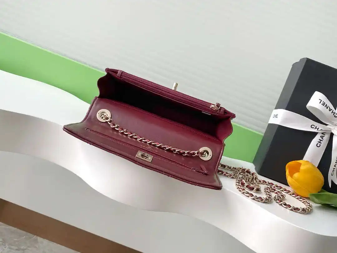 Chanel AP4323 Wallet On Chain Lambskin Diamant¨¦ Gold Wine Red