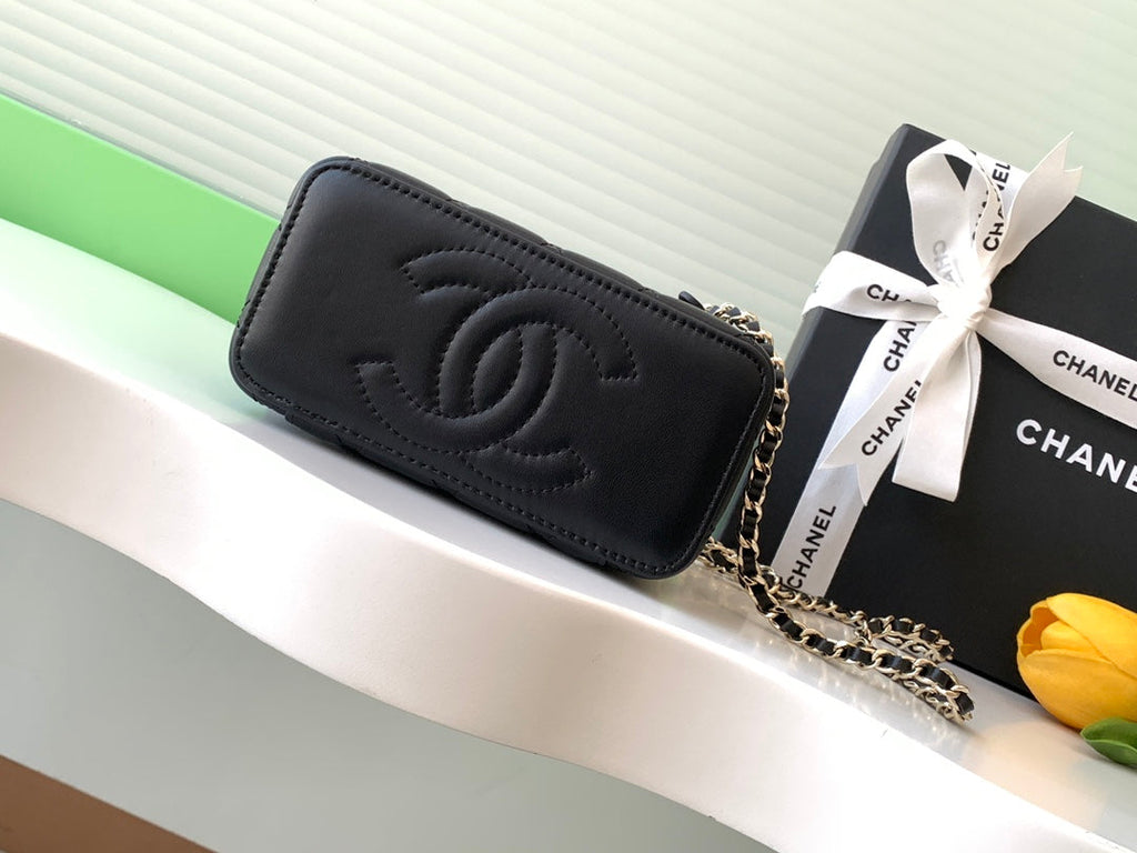 Chanel AP4404 25C Vanity with Chain Lambskin & Gold-Tone Metal Black