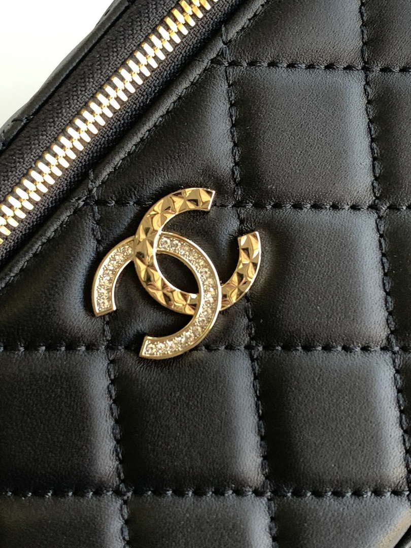 Chanel AP4404 25C Vanity with Chain Lambskin & Gold-Tone Metal Black