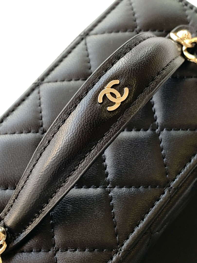 Chanel AP4404 25C Vanity with Chain Lambskin & Gold-Tone Metal Black