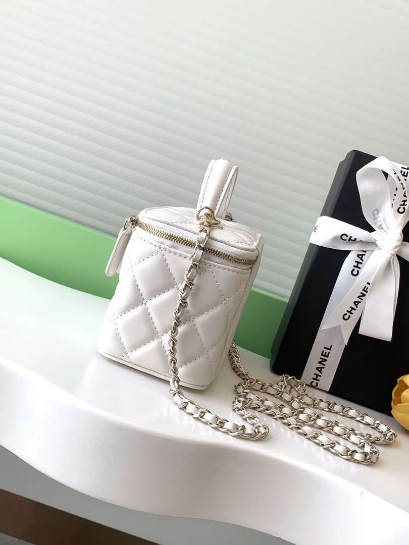 Chanel AP4404  25C Vanity with Chain Lambskin & Gold-Tone Metal White