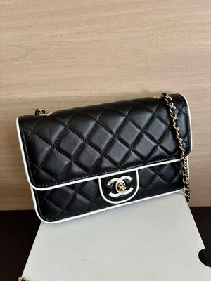 Chanel  AP4511  Spring-Summer 2025 Pre-collection Wallet On Chain Black & White - Default Title - View 1