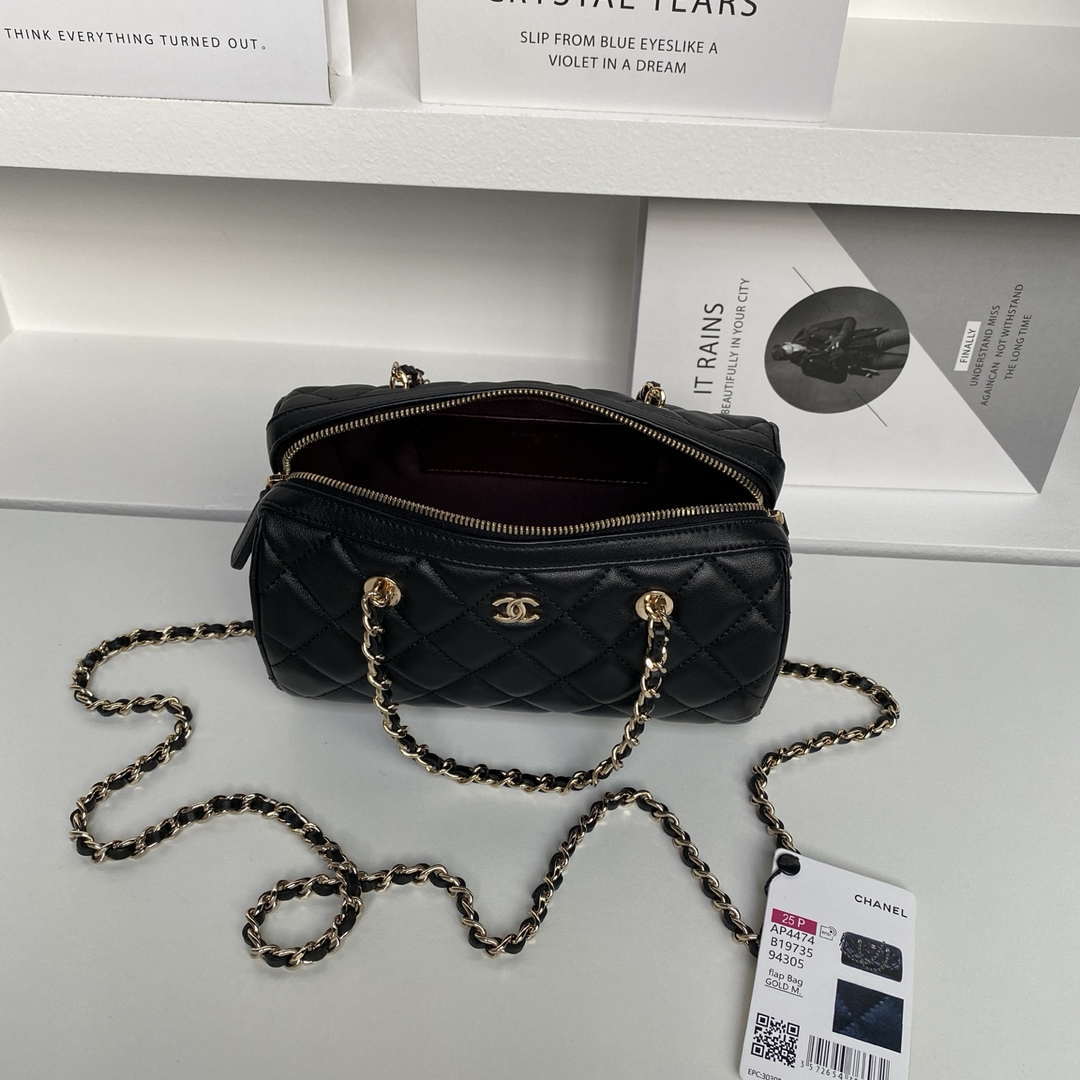 Chanel Ap4515 Clutch With Chain in Lambskin gold Black