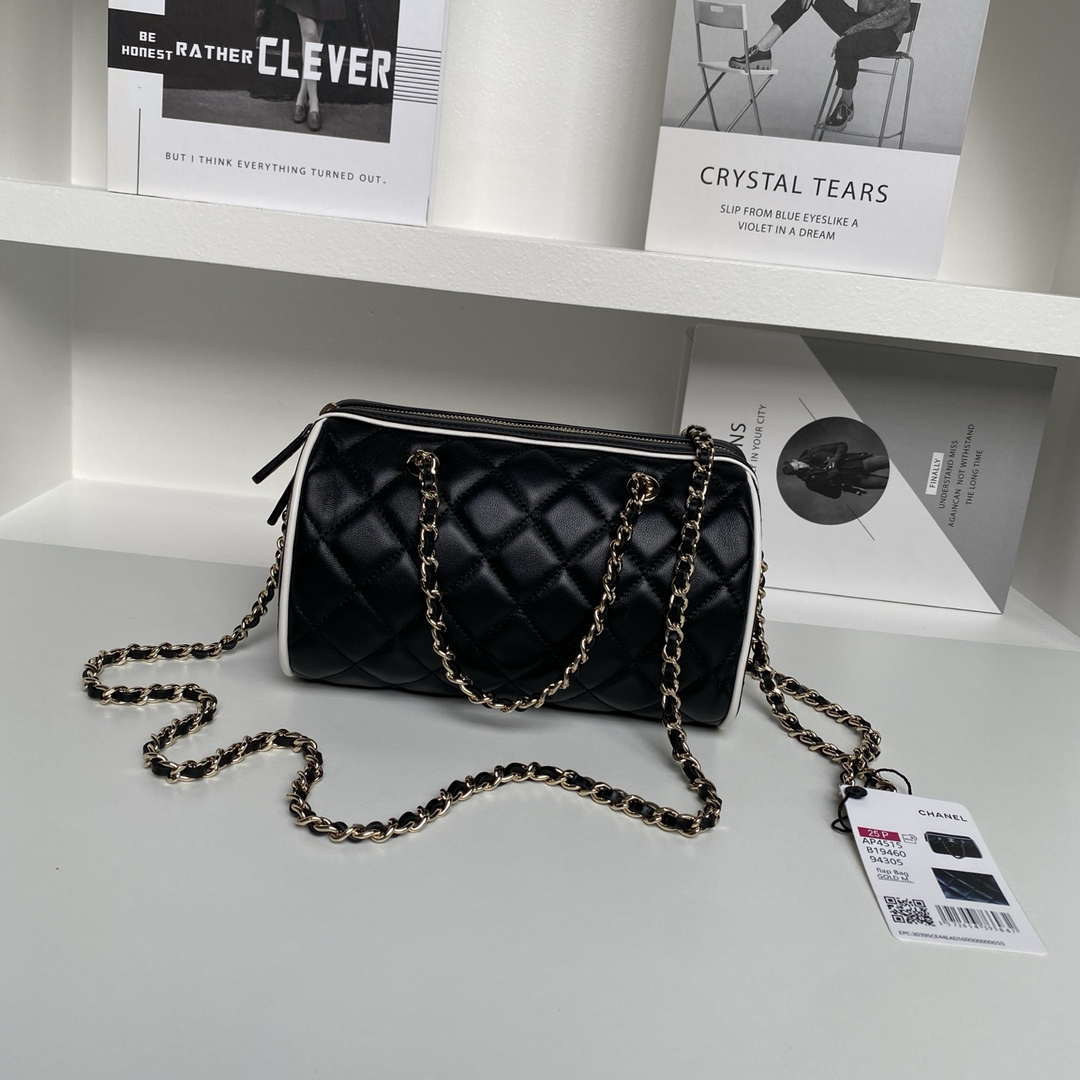 Chanel Ap4515 Clutch With Chain in Lambskin gold Black  & White